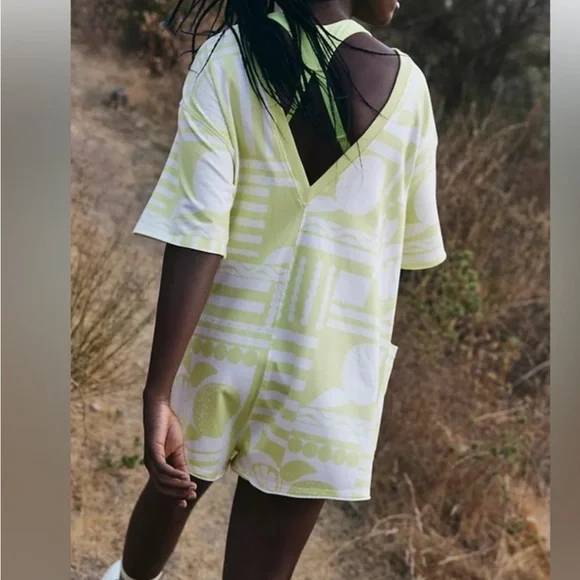 NWT Free People Movement- size L - Picture 5 of 6